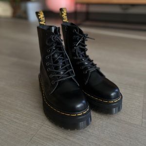 Dr. Marten Jadon Boots